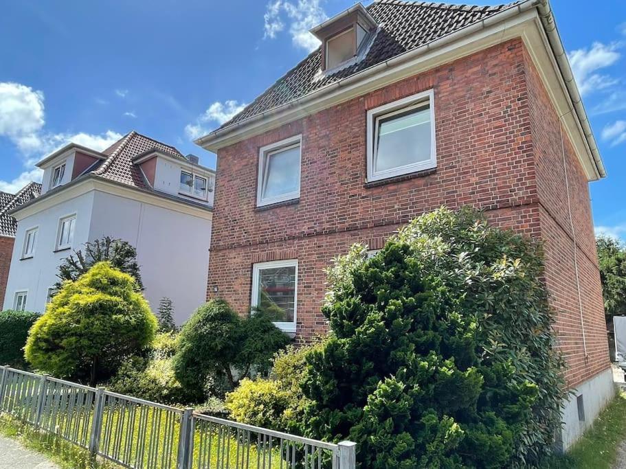 Appartamento Modern Und Ruhig In Elmshorn Esterno foto